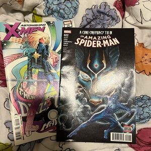 2 comics: marvel and Xmen